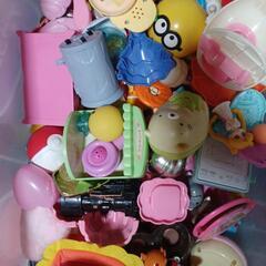 小さいおもちゃいろいろの画像
