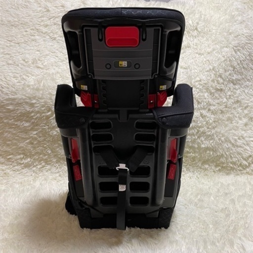 お渡し先決まりました！　新古品　アップリカ　エアグルーヴプラス　ジュニアシート　ブラック