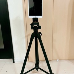 三脚　タブレットホルダー付き　の画像