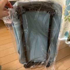 すみっコぐらしキャリーケースの画像