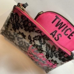 新品 ヴィクトリアシークレット ポーチ 2点セット レース & ピンクの画像