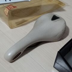 セライタリア　Flite Kit Carbonio サドル　化粧箱　説明書