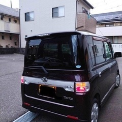ダイハツタントカストムの画像