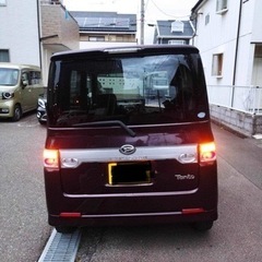ダイハツタントカストムの画像
