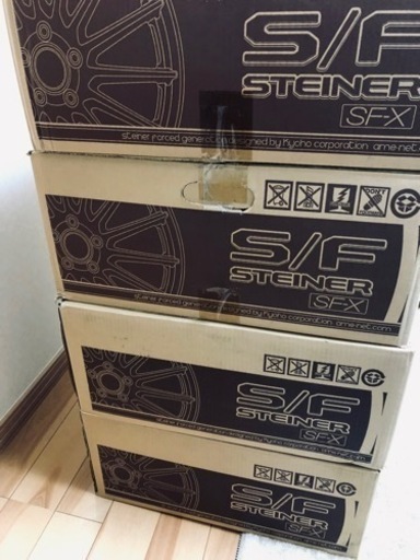 完全新品のシュタイナー18インチ　ホイール4本です。