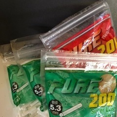 手巻きタバコのフィルターなどの画像
