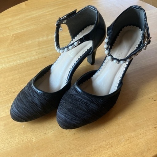 値下げ！　ヒール パンプス Mサイズ 黒 ブラック ストラップ 結婚式 お呼ばれ 同窓会