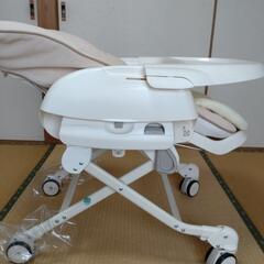 美品Combiのベビーラックハイロー&チェア手動の画像