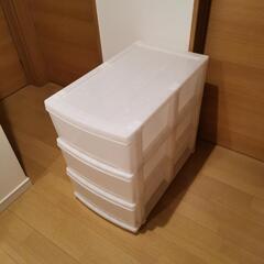 【本日受け渡し予定あり】衣装ケース　収納ケース　引き出し　３段　キャスター付きの画像