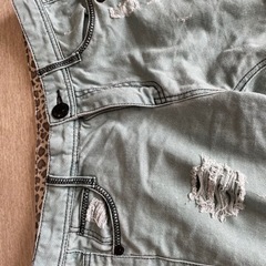 ヒョウ柄 ライトデニム 足首ヒョウ柄 の画像