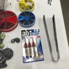 取引場所　南観音　O2308-390 釣具　おもり等セット　バラ売り不可の画像