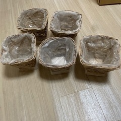 フラワーアレンジメントの花器