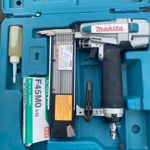 （決まりました）マキタ釘打ち機AF502N