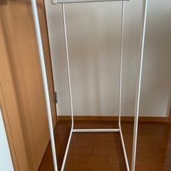 【取引終了】IKEA ALGOT アルゴート　ハンガーラック＋バスケットの画像