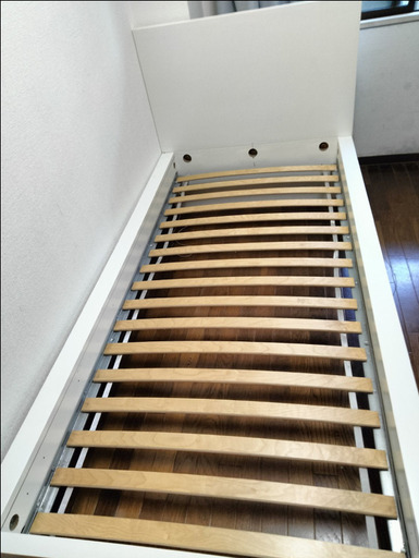 IKEAのベッドマットレスとフレーム English is OK