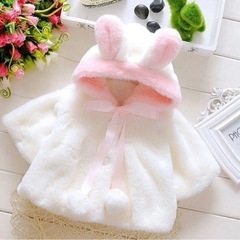 女の子用　フード付きコートの画像