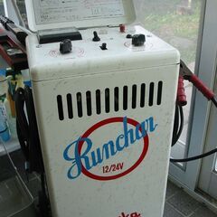 自動車バッテリー充電器　ランチャー急速充電器