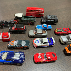 トミカ　ミニカーなど　　15台セット
