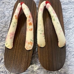 【未使用】レディース浴衣・巾着・着付け紐・下駄お譲りしますの画像