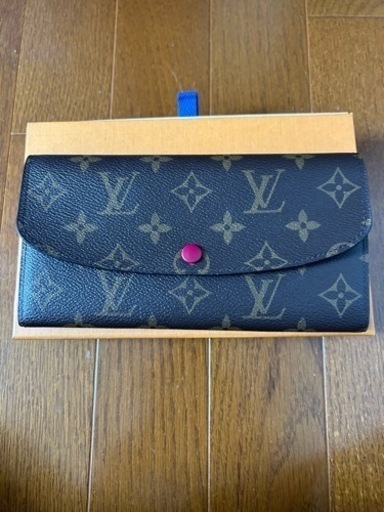 ルイ　ヴィトン　モノグラム　ポルトフォイユ　エミリー　フューシャ