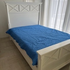 ベッド枠?中古　アメリカフルサイズ　ダブルに近いサイズ