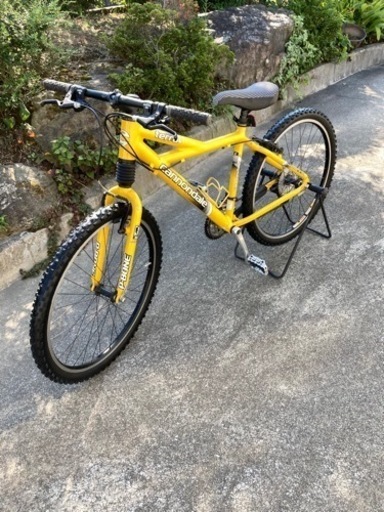 CANNONDALA TERRA 3×9段変速タイヤサイズ26×2.000