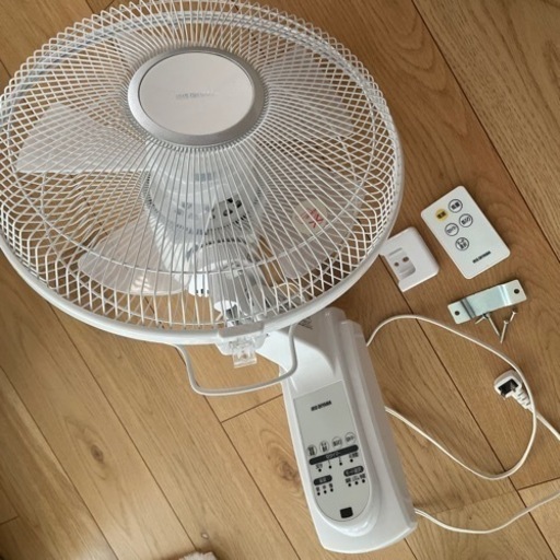 お取引中……  壁掛け扇風機　未使用