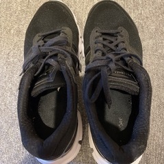 adidas スニーカー　24.5cmの画像