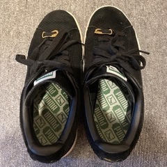ほぼ新品　PUMA スニーカー　22.5cmの画像