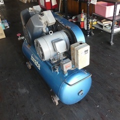 200V 7,5馬力　5.5KW 岩田　IWATA コンプレッサーの画像