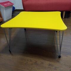 サイドテーブル