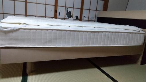 【商談中】【USED】【美品】ダブルベッドフレーム