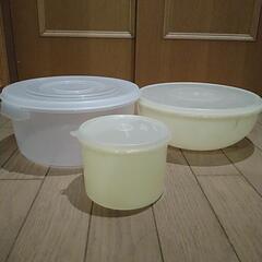 大きめのタッパー　TUPPERWAREの画像