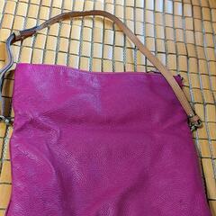 深い色のピンクの画像