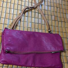 深い色のピンクの画像