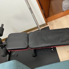 腹筋ベンチとぶら下がりバーのセット