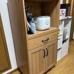 食器棚　幅58奥行き40高120 （取引中）