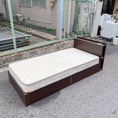 💁‍♀️☘️大阪市内配達設置無料💁‍♀️シングルベッド2つ引き出...