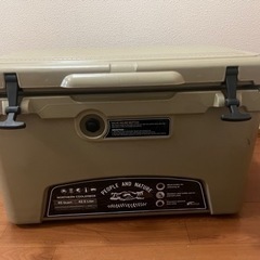 クーラーボックス42.5L
