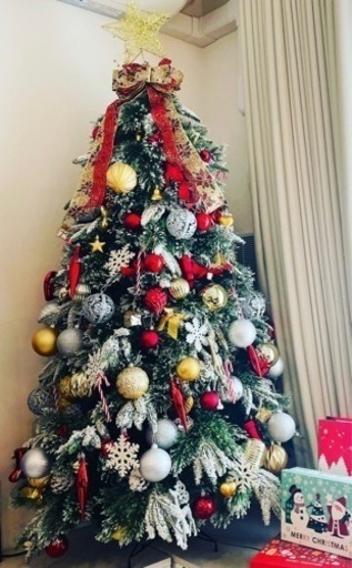クリスマスツリー　150cm スノー、松ぼっくり付き