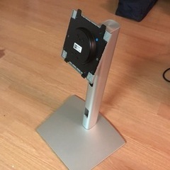 モニタースタンド　