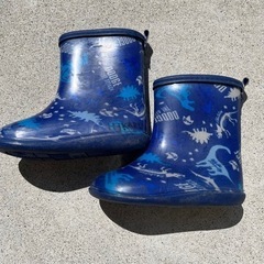 カッパと雨靴の画像
