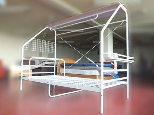 --お取引中--　お値下げ！【自社配送は札幌市内限定】デスク付きベッド シングルサイズ ホワイト 幅220×奥行100×高さ160cm