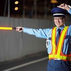 【夜勤勤務】日払いOK！週2日〜OK◎即入寮OK◎交通誘導警備スタッフ★の画像