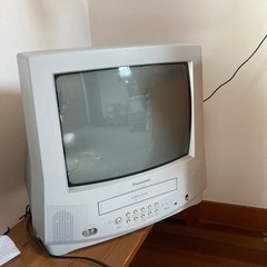 ＶHＳ内蔵テレビ　譲ります