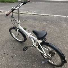【20インチ】Bergamo ベルガモ 6段階切替 折りたたみ自転車 コンパクトの画像