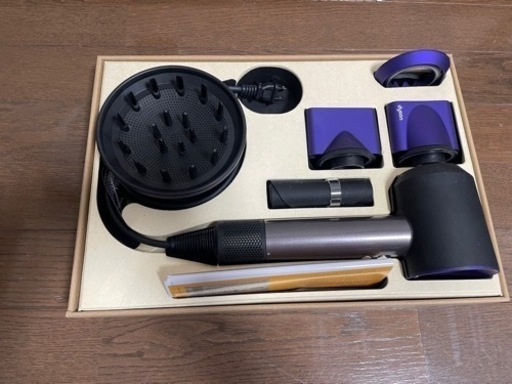 Dyson ドライヤー