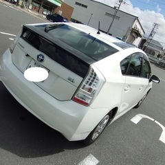 トヨタ プリウス Sの画像