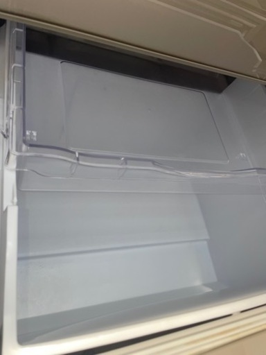 送料・設置込み　冷蔵庫　265L HITACHI 2015年