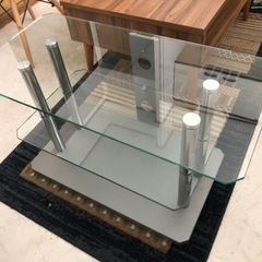ガラステーブルの画像